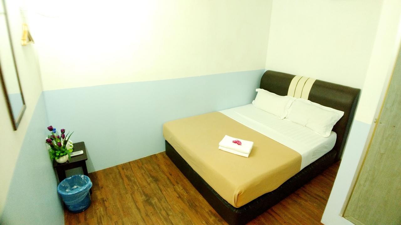 Apple 1 Hotel Budget Gelugor Bagian luar foto