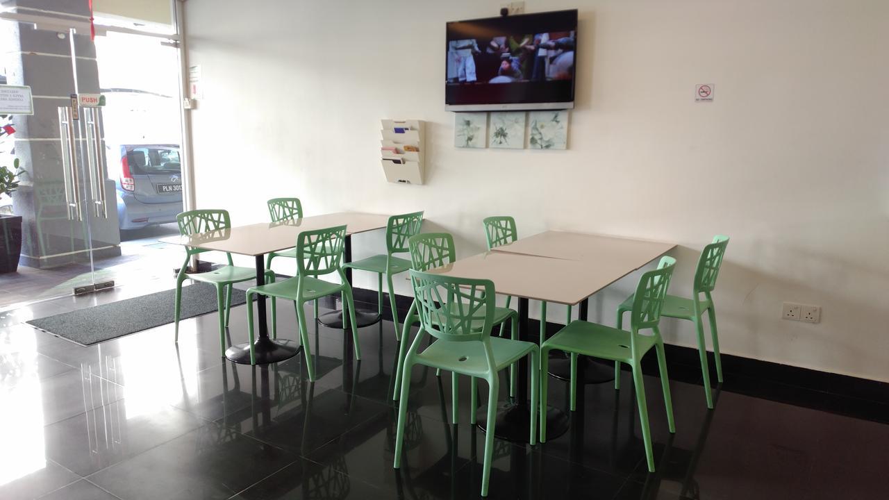 Apple 1 Hotel Budget Gelugor Bagian luar foto
